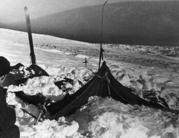 The tent partly cleared of the snow, 28 Feb 1959 - Yuri Koptelov, photo by V. Brusnitsyn, photo archive Aleksey Koskin