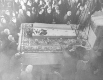 Zina's open coffin - photo from Kolmogorova 's sister, Tamara Zaprudina